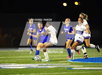 Thumbnail 2 in Bishop Grimes vs Oswego photogallery.