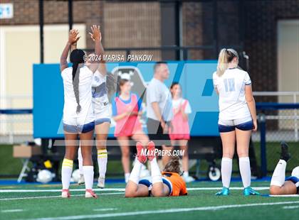 Thumbnail 3 in Bishop Grimes vs Oswego photogallery.