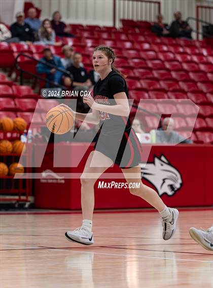 Thumbnail 2 in Norfork vs Yellville-Summit (Arvest Tournament) photogallery.