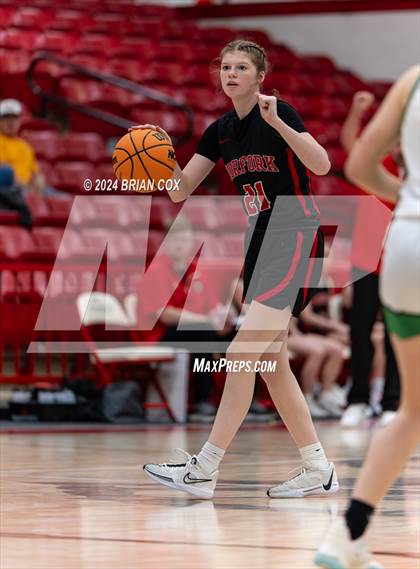 Thumbnail 3 in Norfork vs Yellville-Summit (Arvest Tournament) photogallery.