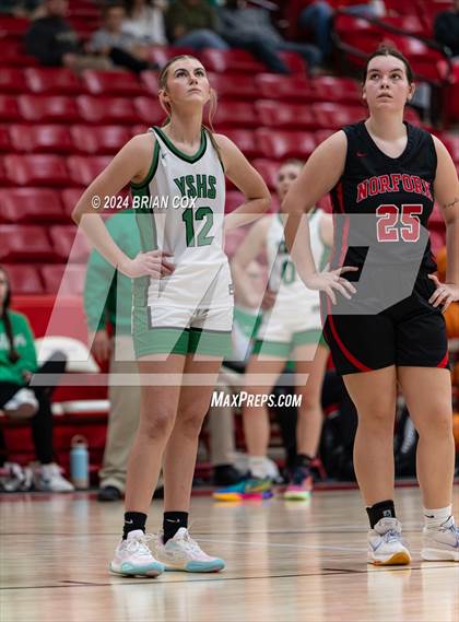 Thumbnail 1 in Norfork vs Yellville-Summit (Arvest Tournament) photogallery.