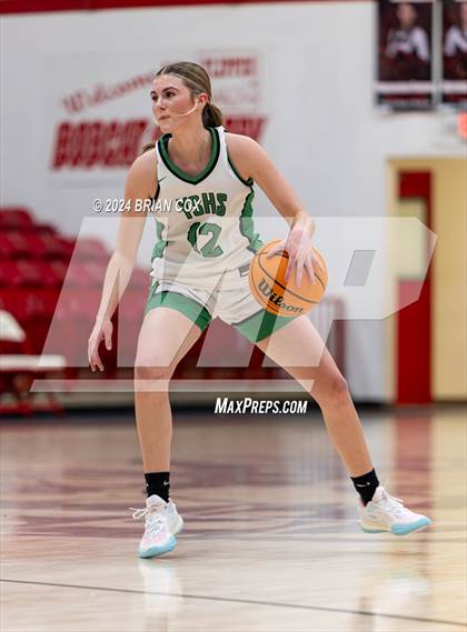 Thumbnail 2 in Norfork vs Yellville-Summit (Arvest Tournament) photogallery.