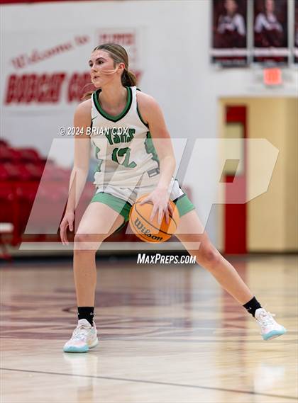 Thumbnail 3 in Norfork vs Yellville-Summit (Arvest Tournament) photogallery.