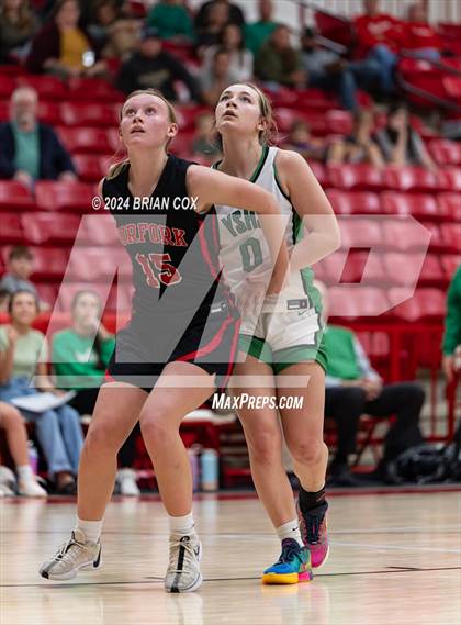 Thumbnail 3 in Norfork vs Yellville-Summit (Arvest Tournament) photogallery.