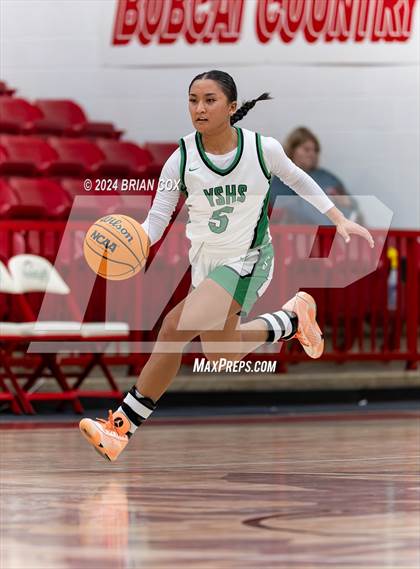 Thumbnail 2 in Norfork vs Yellville-Summit (Arvest Tournament) photogallery.