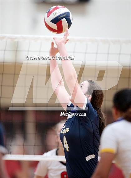 Thumbnail 2 in JV: Lamar vs Martin photogallery.