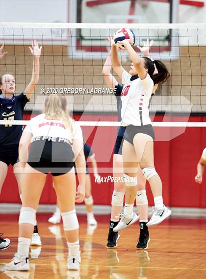 Thumbnail 3 in JV: Lamar vs Martin photogallery.