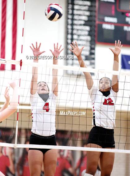 Thumbnail 1 in JV: Lamar vs Martin photogallery.