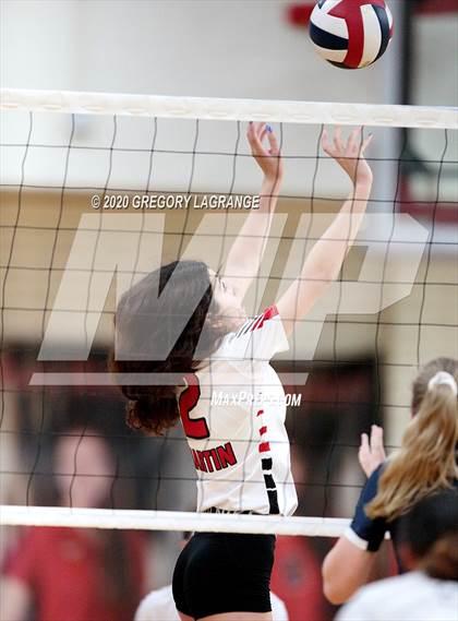 Thumbnail 1 in JV: Lamar vs Martin photogallery.