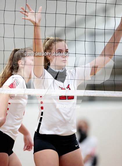 Thumbnail 1 in JV: Lamar vs Martin photogallery.