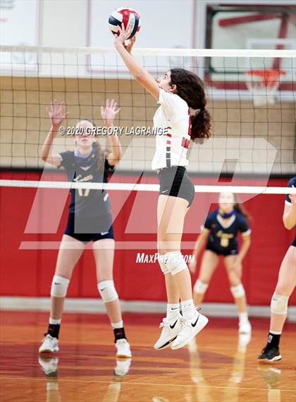 Thumbnail 1 in JV: Lamar vs Martin photogallery.