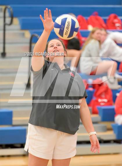 Thumbnail 3 in Katy Taylor vs Bellville (KISD/CFISD Tournament) photogallery.