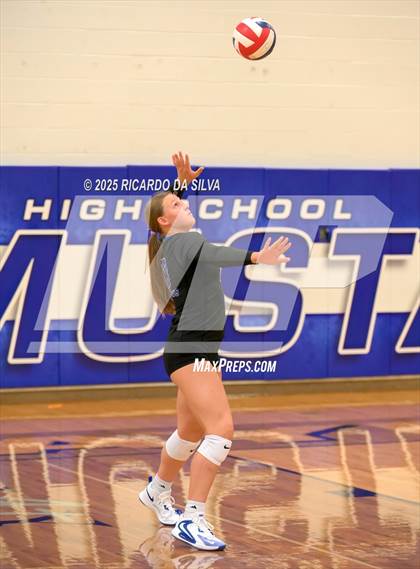 Thumbnail 2 in Katy Taylor vs Bellville (KISD/CFISD Tournament) photogallery.