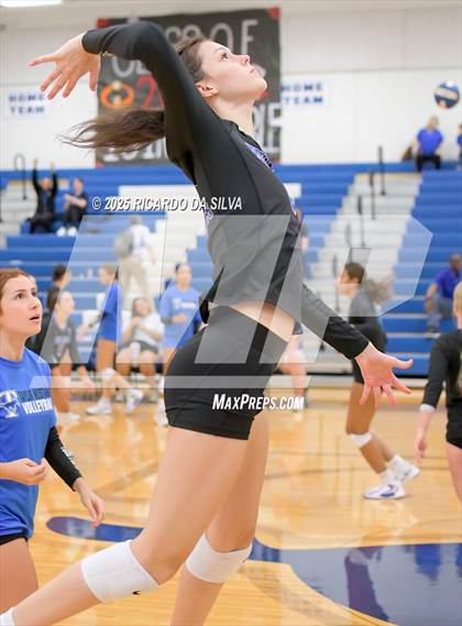 Thumbnail 3 in Katy Taylor vs Bellville (KISD/CFISD Tournament) photogallery.