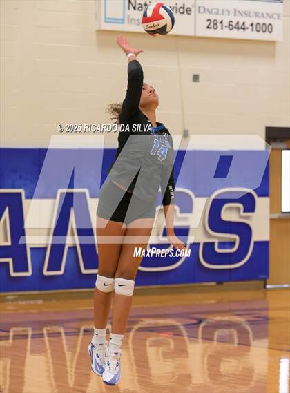 Thumbnail 2 in Katy Taylor vs Bellville (KISD/CFISD Tournament) photogallery.