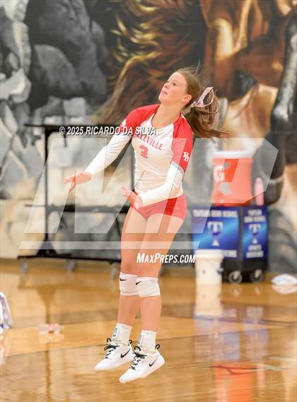 Thumbnail 3 in Katy Taylor vs Bellville (KISD/CFISD Tournament) photogallery.