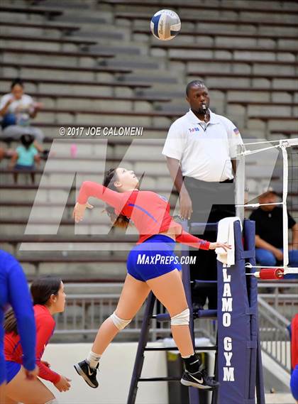 Thumbnail 1 in Jefferson vs Lanier [Sidney] photogallery.
