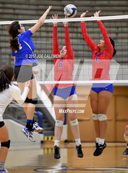 Thumbnail 2 in Jefferson vs Lanier [Sidney] photogallery.