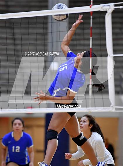 Thumbnail 1 in Jefferson vs Lanier [Sidney] photogallery.