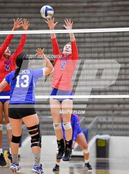 Thumbnail 2 in Jefferson vs Lanier [Sidney] photogallery.