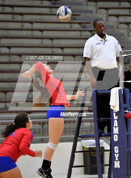 Thumbnail 1 in Jefferson vs Lanier [Sidney] photogallery.