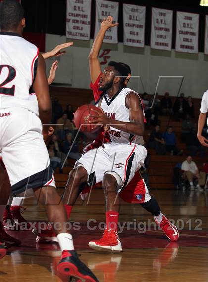 Thumbnail 2 in King [Dr. Martin Luther] vs Palm Springs (MaxPreps Holiday Classic) photogallery.