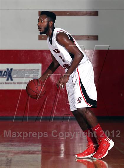 Thumbnail 1 in King [Dr. Martin Luther] vs Palm Springs (MaxPreps Holiday Classic) photogallery.
