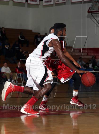 Thumbnail 3 in King [Dr. Martin Luther] vs Palm Springs (MaxPreps Holiday Classic) photogallery.