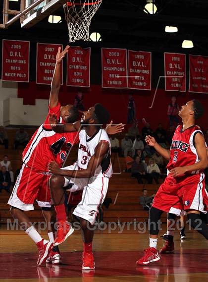 Thumbnail 3 in King [Dr. Martin Luther] vs Palm Springs (MaxPreps Holiday Classic) photogallery.