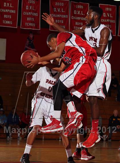 Thumbnail 1 in King [Dr. Martin Luther] vs Palm Springs (MaxPreps Holiday Classic) photogallery.