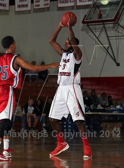 Thumbnail 2 in King [Dr. Martin Luther] vs Palm Springs (MaxPreps Holiday Classic) photogallery.