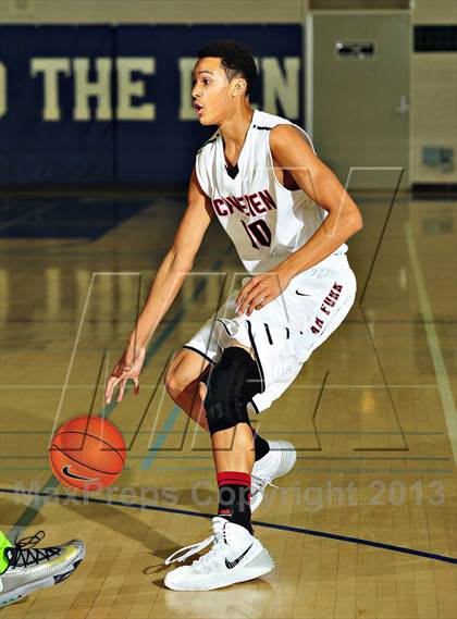 Thumbnail 1 in American Fork vs. Tampa Catholic (MaxPreps Holiday Classic) photogallery.