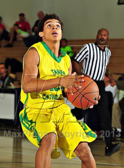 Thumbnail 3 in American Fork vs. Tampa Catholic (MaxPreps Holiday Classic) photogallery.