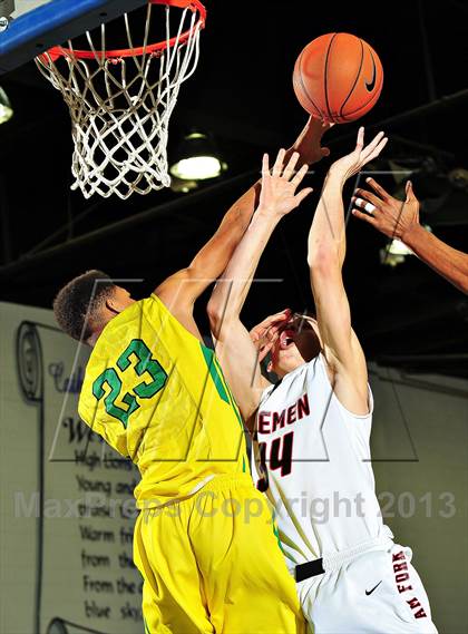 Thumbnail 2 in American Fork vs. Tampa Catholic (MaxPreps Holiday Classic) photogallery.
