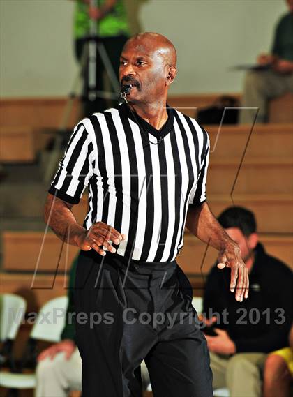 Thumbnail 2 in American Fork vs. Tampa Catholic (MaxPreps Holiday Classic) photogallery.