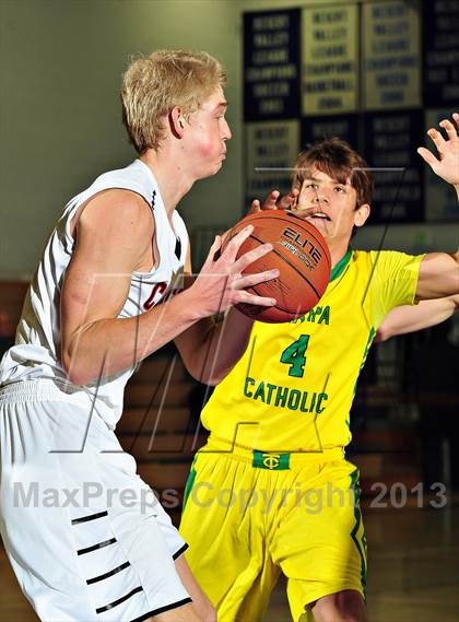 Thumbnail 3 in American Fork vs. Tampa Catholic (MaxPreps Holiday Classic) photogallery.