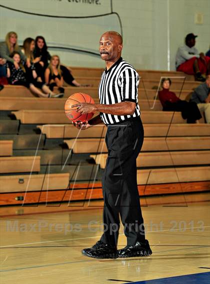 Thumbnail 1 in American Fork vs. Tampa Catholic (MaxPreps Holiday Classic) photogallery.