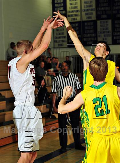 Thumbnail 2 in American Fork vs. Tampa Catholic (MaxPreps Holiday Classic) photogallery.
