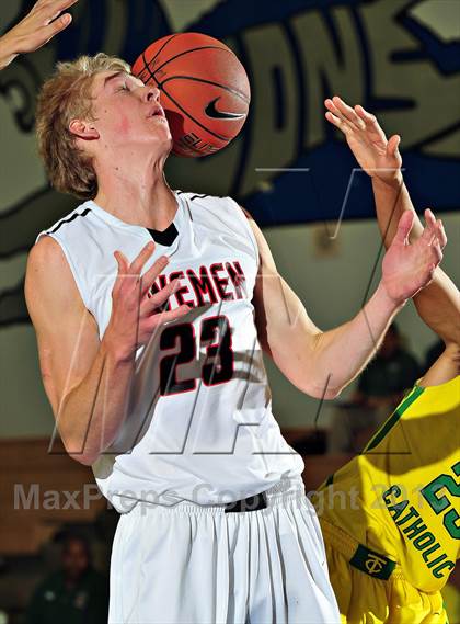 Thumbnail 1 in American Fork vs. Tampa Catholic (MaxPreps Holiday Classic) photogallery.