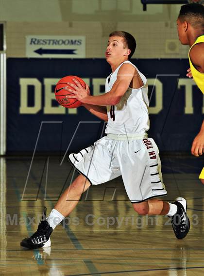 Thumbnail 3 in American Fork vs. Tampa Catholic (MaxPreps Holiday Classic) photogallery.