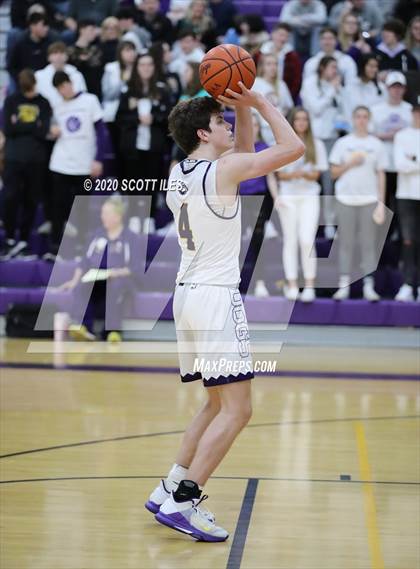 Thumbnail 1 in London vs Bloom Carroll (OHSAA D2 Sectional Final) photogallery.