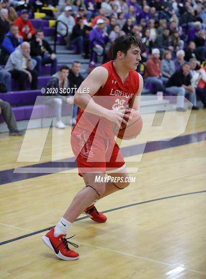 Thumbnail 3 in London vs Bloom Carroll (OHSAA D2 Sectional Final) photogallery.