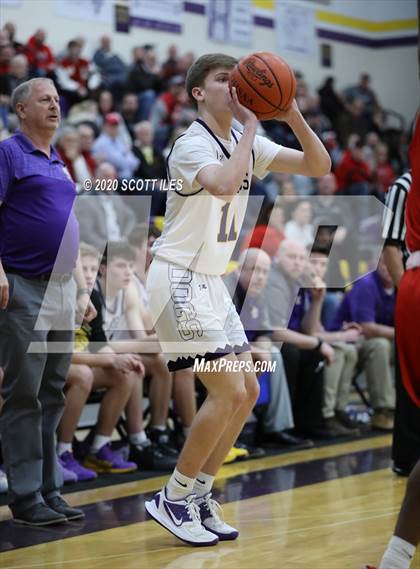 Thumbnail 1 in London vs Bloom Carroll (OHSAA D2 Sectional Final) photogallery.