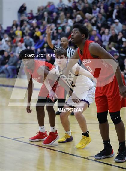 Thumbnail 1 in London vs Bloom Carroll (OHSAA D2 Sectional Final) photogallery.