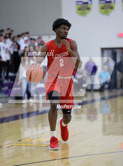 Thumbnail 3 in London vs Bloom Carroll (OHSAA D2 Sectional Final) photogallery.