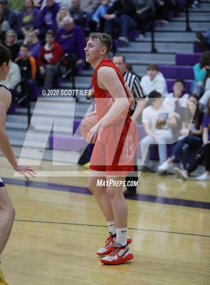 Thumbnail 1 in London vs Bloom Carroll (OHSAA D2 Sectional Final) photogallery.