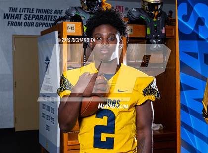 Thumbnail 2 in St. Thomas Aquinas (Preseason Photo Shoot) photogallery.