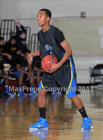 Thumbnail 2 in Granite Bay vs. Newark Memorial (Father Kelly Tribute) photogallery.