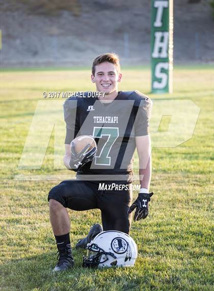 Thumbnail 1 in Tehachapi (Varsity Team & Indvidual) photogallery.