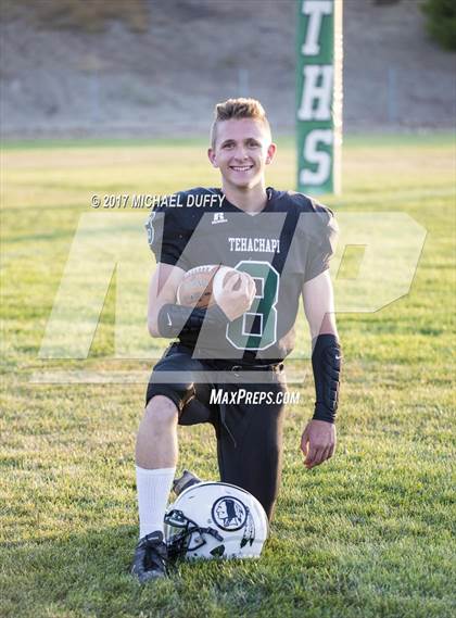 Thumbnail 2 in Tehachapi (Varsity Team & Indvidual) photogallery.